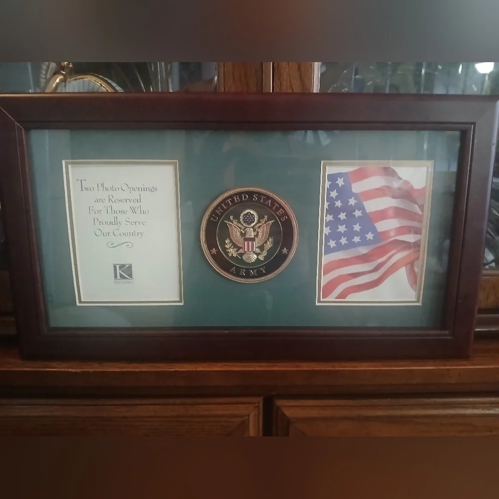 U.S. Army Medallion Double Picture Frame​​​
